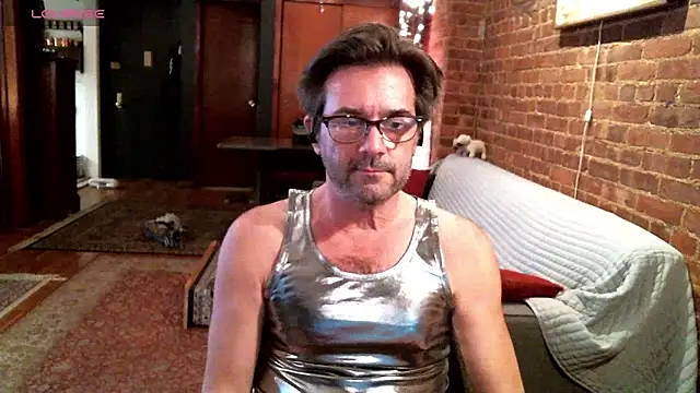 Snapshot of Johnny_Bottoms chatting on 03-21-25, 10:39 Johnny Bottoms online show from 03-21-25, 10:39