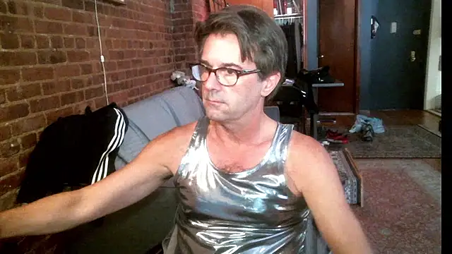 Snapshot of Johnny_Bottoms chatting on 09-21-25, 04:52 Johnny Bottoms online show from 09-21-25, 04:52