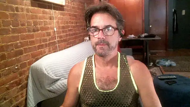 Snapshot of Johnny_Bottoms chatting on 09-28-25, 01:38 Johnny Bottoms online show from 09-28-25, 01:38