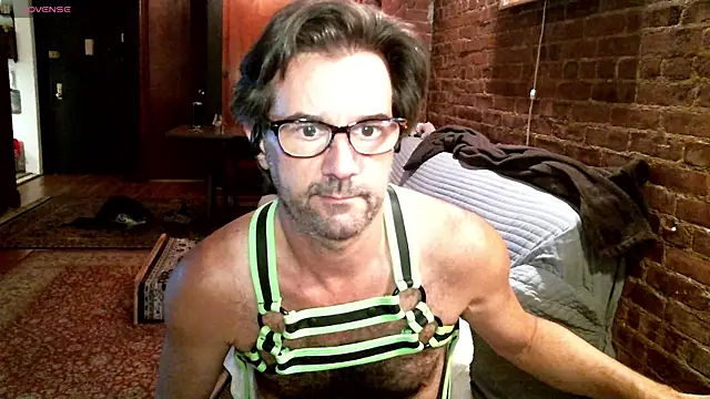 Snapshot of Johnny_Bottoms chatting on 11-26-25, 11:06 Johnny Bottoms online show from 11-26-25, 11:06