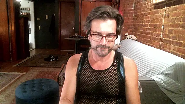 Snapshot of Johnny_Bottoms chatting on 12-02-25, 10:49 Johnny Bottoms online show from 12-02-25, 10:49