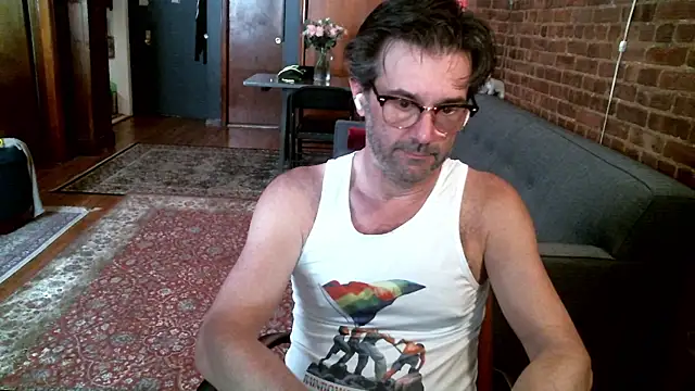 Snapshot of Johnny_Bottoms chatting on 05-16-26, 07:23 Johnny Bottoms online show from 05-16-26, 07:23