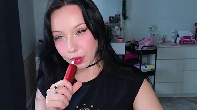 Snapshot of MoranaMissGod chatting on 06-22-26, 12:02 MoranaMissGod online show from 06-22-26, 12:02