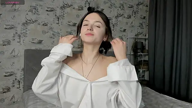 LilianGrindle online show from 03-15-25, 06:10