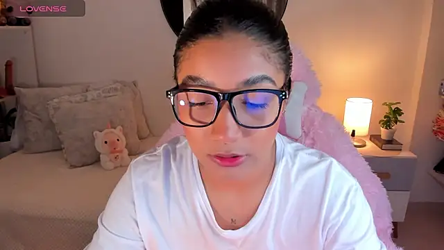 martina roldam online show from 03-05-25, 01:42