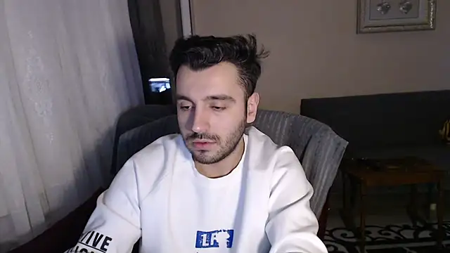 handsomeee04 online show from 11-18-25, 10:47