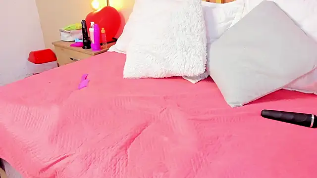 Nicole Angels  online show from 02-14-26, 07:43