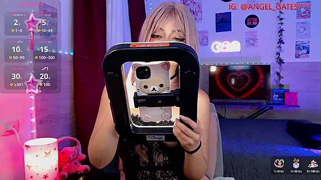 Snapshot of angelgate chatting on 01-10-26, 12:34 angelgate online show from 01-10-26, 12:34