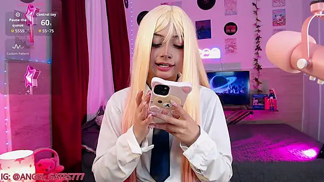 Snapshot of angelgate chatting on 01-15-26, 12:04 angelgate online show from 01-15-26, 12:04