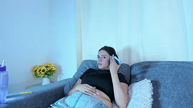 Abril jones10 online show from 01-31-25, 07:08