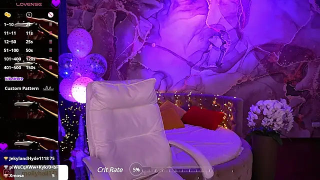 Snapshot of LovelyMollyy chatting on 01-21-25, 08:00 LovelyMollyy online show from 01-21-25, 08:00