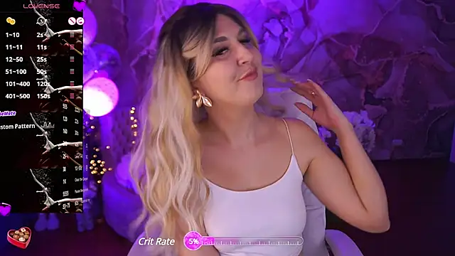 Snapshot of LovelyMollyy chatting on 01-22-25, 08:38 LovelyMollyy online show from 01-22-25, 08:38