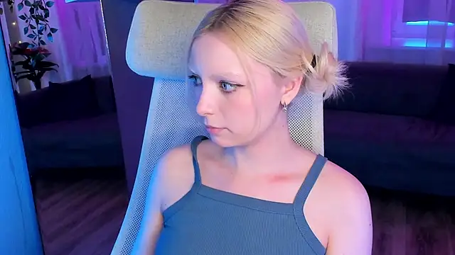 Snapshot of forget_me_not_eve chatting on 02-19-25, 11:06 forget me not eve online show from 02-19-25, 11:06