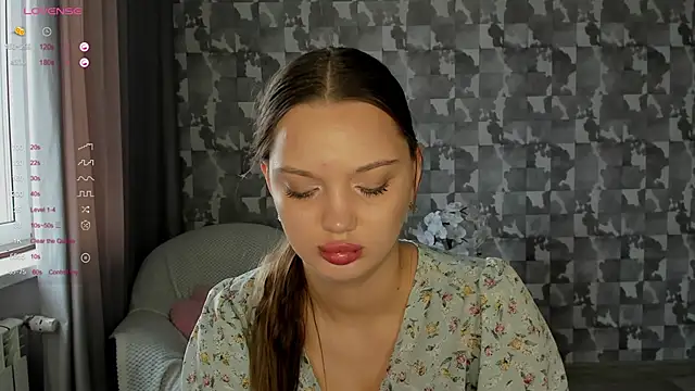 Snapshot of Lovely_Lure chatting on 03-13-25, 06:05 Lovely Lure online show from 03-13-25, 06:05