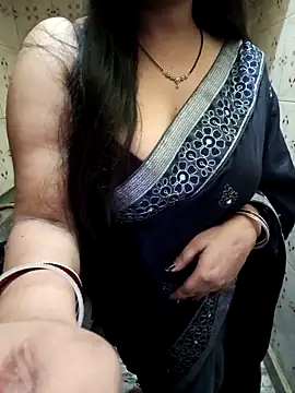 Snapshot of Soniya_444 chatting on 04-16-26, 06:09 Soniya 444 online show from 04-16-26, 06:09