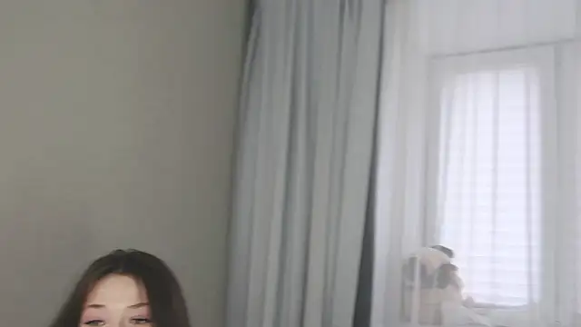 Snapshot of eva_varnerr chatting on 02-02-25, 11:40 eva varnerr online show from 02-02-25, 11:40