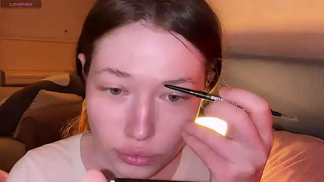 Snapshot of eva_varnerr chatting on 06-21-26, 12:02 eva varnerr online show from 06-21-26, 12:02