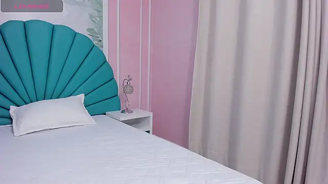 Daphne Fox  online show from 02-23-25, 02:29