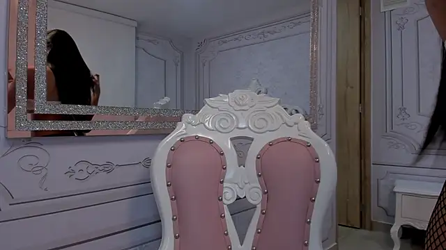 Daphne Fox  online show from 03-06-25, 04:08