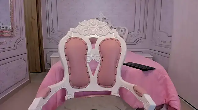 Daphne Fox  online show from 03-09-25, 12:09