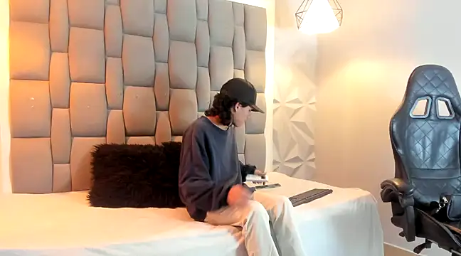 andy dan18 online show from 02-12-25, 08:29