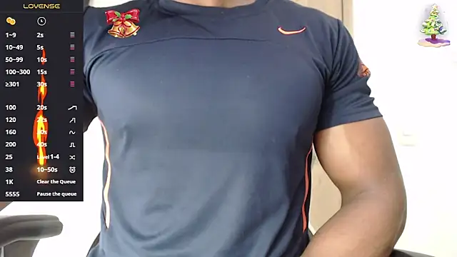 Snapshot of thomsom23 chatting on 11-29-25, 02:42 thomsom23 online show from 11-29-25, 02:42