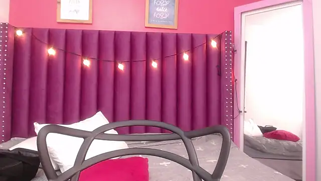 MommyHelpsmee online show from 02-26-25, 09:42