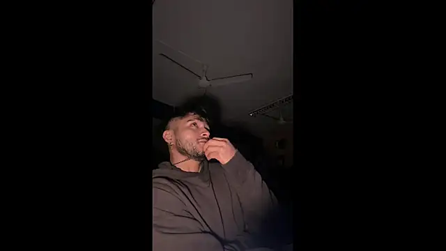 Snapshot of Beboteejoel chatting on 09-24-25, 04:49 Beboteejoel online show from 09-24-25, 04:49