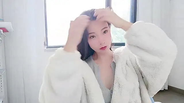 Snapshot of Lucky-kaka999 chatting on 09-24-25, 01:42 Lucky-kaka999 online show from 09-24-25, 01:42