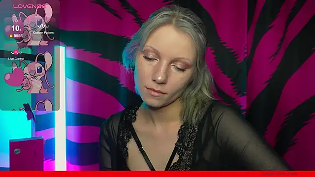 Snapshot of Vasya_Sylvia chatting on 06-17-26, 06:42 Vasya Sylvia online show from 06-17-26, 06:42
