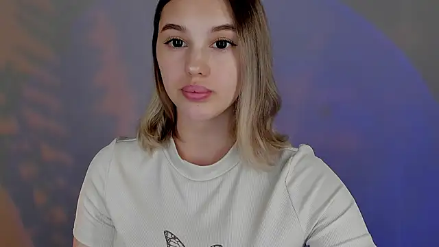 Snapshot of AngelicaKleee chatting on 01-19-25, 02:47 AngelicaKleee online show from 01-19-25, 02:47