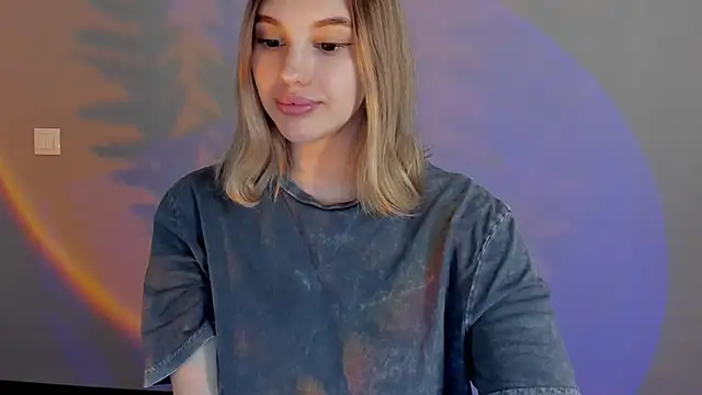 Snapshot of AngelicaKleee chatting on 01-19-25, 08:50 AngelicaKleee online show from 01-19-25, 08:50