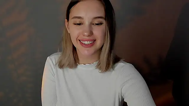 Snapshot of AngelicaKleee chatting on 01-29-25, 05:19 AngelicaKleee online show from 01-29-25, 05:19