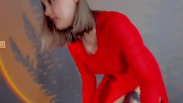 Snapshot of AngelicaKleee chatting on 02-14-25, 04:58 AngelicaKleee online show from 02-14-25, 04:58