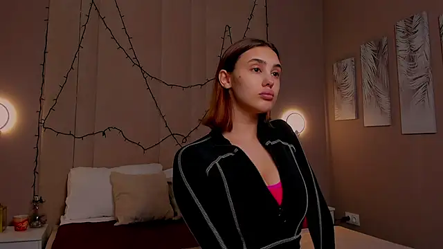 Snapshot of AngelicaKleee chatting on 09-18-25, 01:40 AngelicaKleee online show from 09-18-25, 01:40