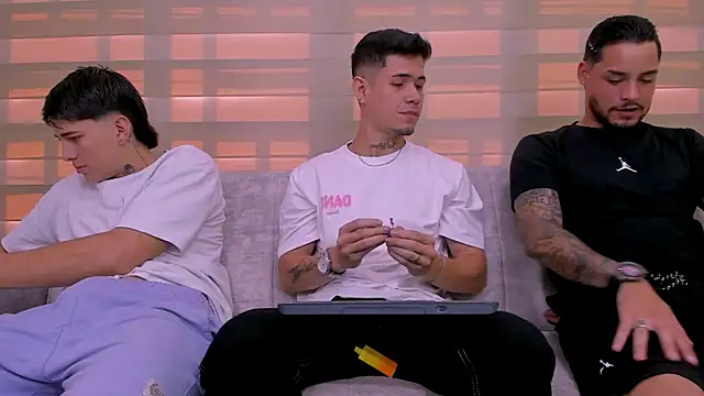 hell twink online show from 12-24-24, 07:55