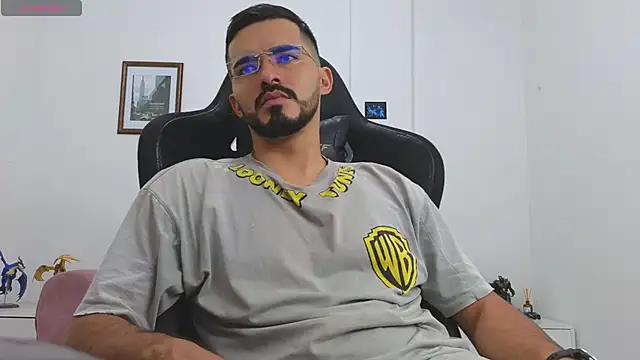 Massimoo 07 online show from 10-15-25, 07:25