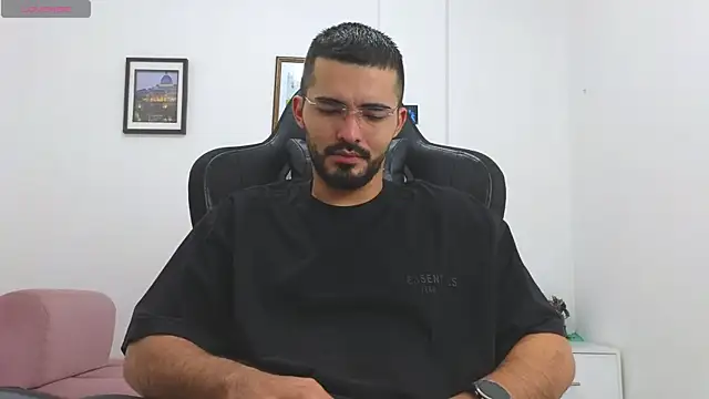 Massimoo 07 online show from 12-16-25, 04:12