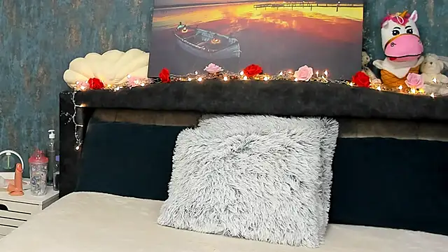 EmaLowe online show from 03-16-25, 12:34