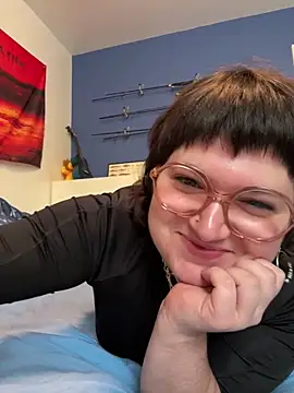 Snapshot of _dwhorekin_ chatting on 10-20-25, 02:50 dwhorekin online show from 10-20-25, 02:50