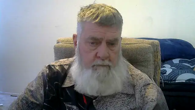 Snapshot of viejo_oso chatting on 07-25-26, 03:53 viejo oso online show from 07-25-26, 03:53