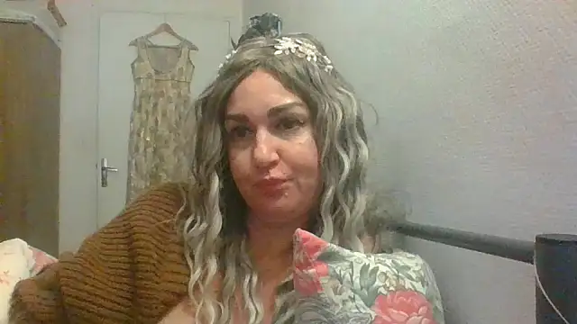 BELLAMORGANE1 online show from 12-23-24, 06:05