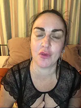 BELLAMORGANE1 online show from 04-06-26, 01:12