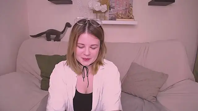 TessPleasure online show from 12-29-24, 03:11