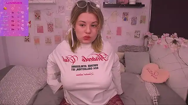 TessPleasure online show from 01-02-25, 09:00