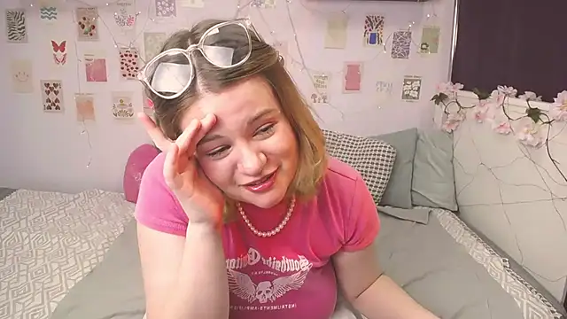 TessPleasure online show from 01-30-25, 10:50