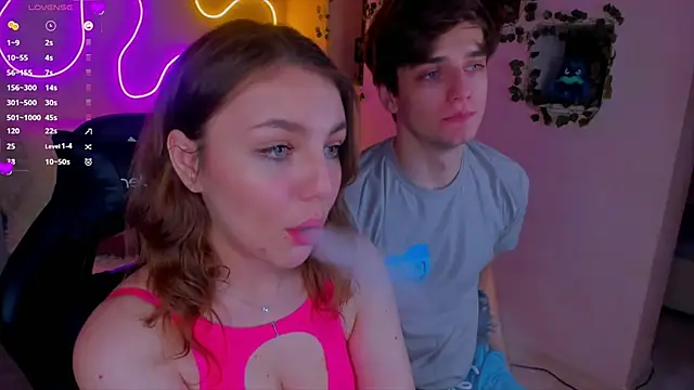 RobertAndLinela online show from 12-25-24, 05:37