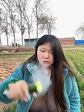 Snapshot of Happyou2 chatting on 03-05-25, 09:49 Happyou2 online show from 03-05-25, 09:49