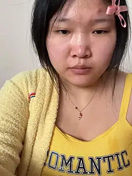 Snapshot of Happyou2 chatting on 03-15-25, 02:14 Happyou2 online show from 03-15-25, 02:14