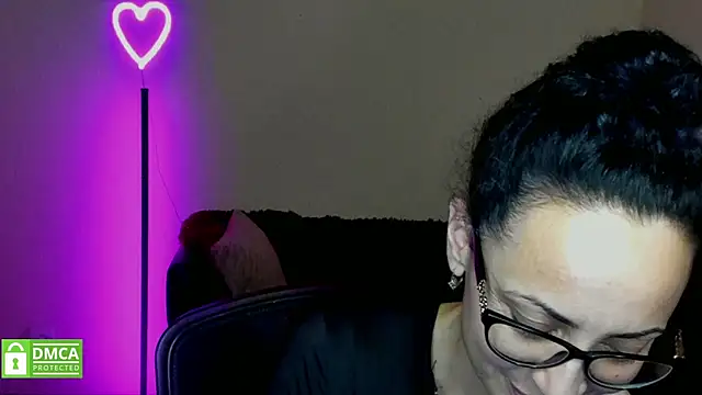 Arianasweety23 online show from 02-09-25, 12:39